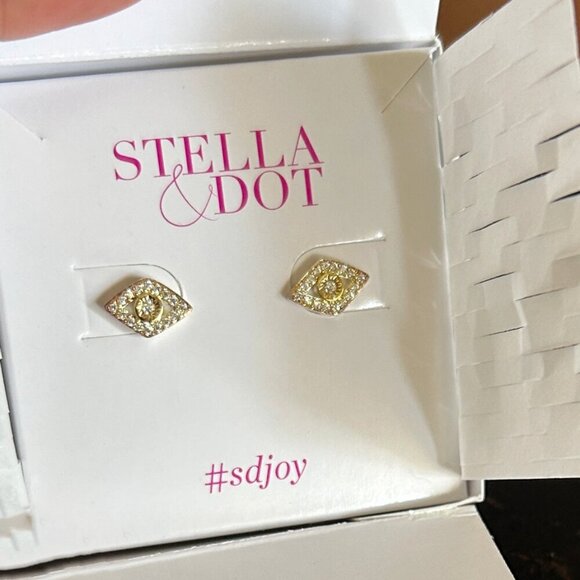 STELLA & DOT Protective Eye Stud Earrings Brand New in Box! NIB - Picture 2 of 4